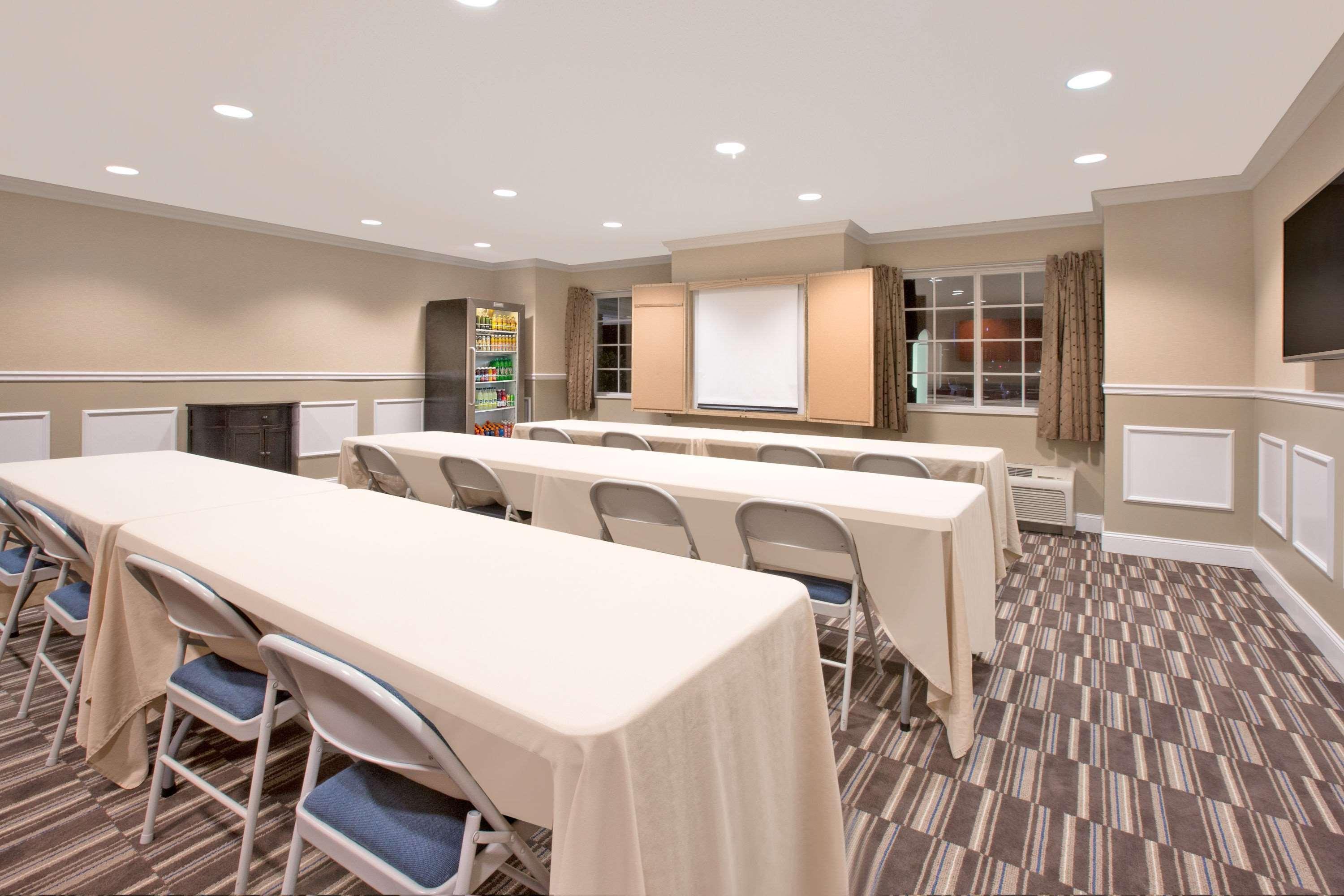 Microtel Inn & Suites By Wyndham Gardendale Esterno foto