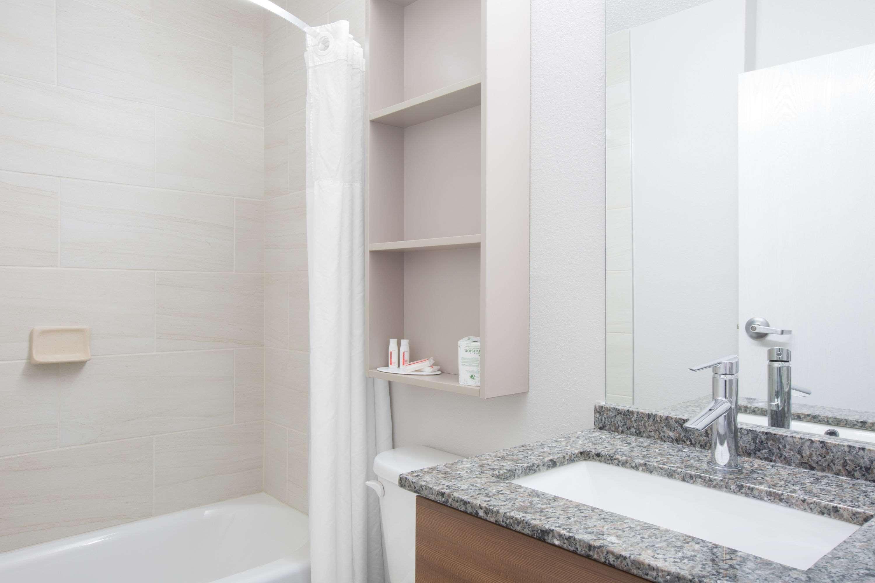 Microtel Inn & Suites By Wyndham Gardendale Esterno foto